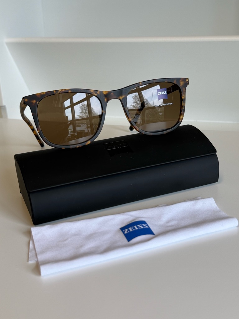 Zeiss Matte Dark Tortoiseshell Sunglasses: Unisex, New